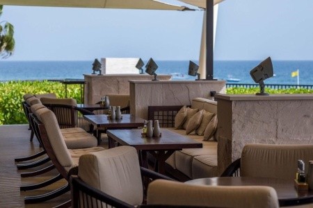 Spojené arabské emiráty Fujairah Intercontinental Fujairah Resort 7 dňový pobyt Polpenzia Letecky Letisko: Praha September 2026 ( 4/09/26-10/09/26)