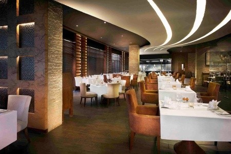 Spojené arabské emiráty Dubaj Sofitel Dubai The Palm Resort & Spa & Luxury Apartments 4 dňový pobyt Polpenzia Letecky Letisko: Praha July 2026 ( 8/07/26-11/07/26)