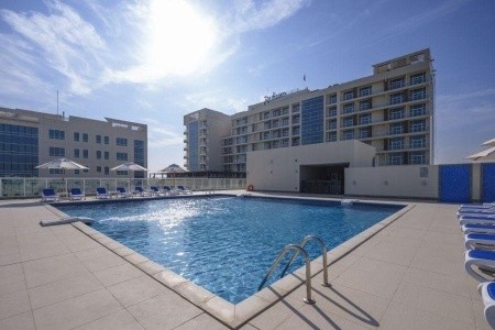 Spojené arabské emiráty Ras Al Khaimah Radisson Resort Ras Al Khaimah Marjan Island 9 dňový pobyt Polpenzia Letecky Letisko: Praha October 2026 ( 3/10/26-11/10/26)