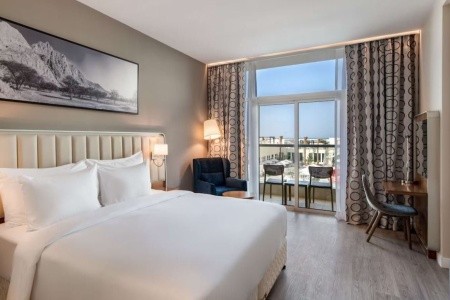 Spojené arabské emiráty Ras Al Khaimah Radisson Resort Ras Al Khaimah Marjan Island 9 dňový pobyt Polpenzia Letecky Letisko: Praha October 2026 ( 3/10/26-11/10/26)