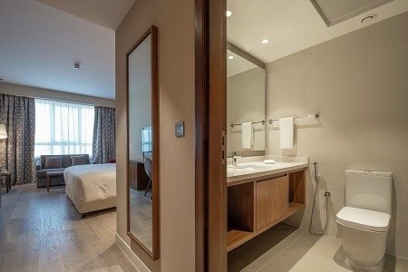 Spojené arabské emiráty Ras Al Khaimah Radisson Resort Ras Al Khaimah Marjan Island 9 dňový pobyt Polpenzia Letecky Letisko: Praha October 2026 ( 3/10/26-11/10/26)