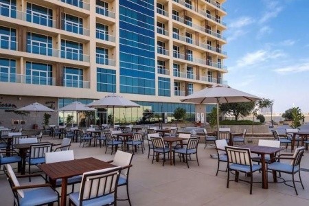 Spojené arabské emiráty Ras Al Khaimah Radisson Resort Ras Al Khaimah Marjan Island 9 dňový pobyt Polpenzia Letecky Letisko: Praha October 2026 ( 3/10/26-11/10/26)