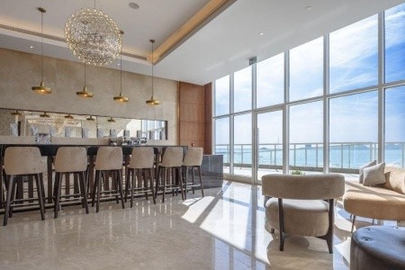 Spojené arabské emiráty Ras Al Khaimah Radisson Resort Ras Al Khaimah Marjan Island 9 dňový pobyt Polpenzia Letecky Letisko: Praha October 2026 ( 3/10/26-11/10/26)