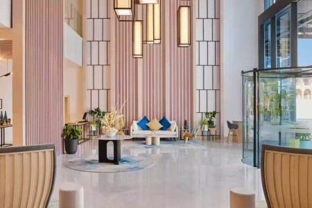 Spojené arabské emiráty Dubaj Voco Dubai The Palm 4 dňový pobyt Plná penzia Letecky Letisko: Praha September 2026 ( 6/09/26- 9/09/26)