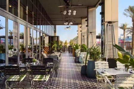 Spojené arabské emiráty Dubaj Voco Dubai The Palm 4 dňový pobyt Plná penzia Letecky Letisko: Praha September 2026 ( 6/09/26- 9/09/26)