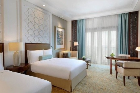 Spojené arabské emiráty Dubaj Ritz Carlton 8 dňový pobyt Raňajky Letecky Letisko: Praha July 2026 (11/07/26-18/07/26)