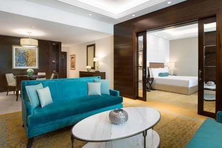 Spojené arabské emiráty Dubaj Ritz Carlton 8 dňový pobyt Raňajky Letecky Letisko: Praha July 2026 (11/07/26-18/07/26)