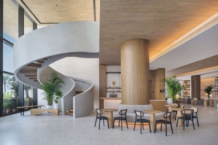 Spojené arabské emiráty Dubaj Radisson Beach Resort Palm Jumeirah 7 dňový pobyt Raňajky Letecky Letisko: Praha June 2026 (22/06/26-28/06/26)