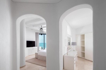 Anantara Santorini Abu Dhabi Retreat - 6