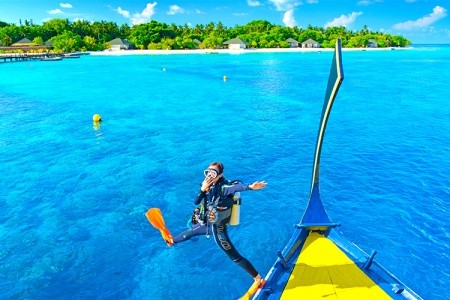 Maldivy  Adaaran Select Meedhupparu 8 dňový pobyt All Inclusive Letecky Letisko: Praha April 2026 (23/04/26-30/04/26)