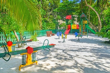 Maldivy  Adaaran Select Meedhupparu 8 dňový pobyt All Inclusive Letecky Letisko: Praha April 2026 (23/04/26-30/04/26)