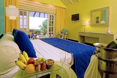 Maldivy  Adaaran Select Meedhupparu 8 dňový pobyt All Inclusive Letecky Letisko: Praha April 2026 (23/04/26-30/04/26)