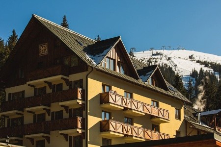 Slovensko Nízke Tatry Ski & Wellness Residence Družba 3 dňový pobyt Raňajky Vlastná November 2026 ( 2/11/26- 4/11/26)