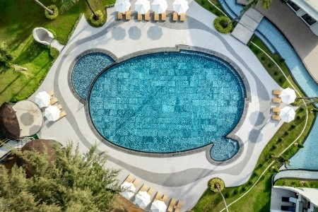 Amora Beach Resort Phuket - 10