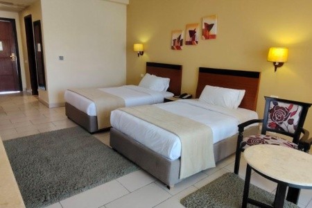 Regency Plaza Aquapark & Spa - 53