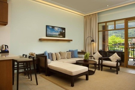 Seychely Mahé Savoy Resort & Spa 10 dňový pobyt Polpenzia Letecky Letisko: Praha January 2026 ( 3/01/26-12/01/26)