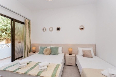 Grécko Rodos Varelis 8 dňový pobyt Raňajky Letecky Letisko: Praha June 2026 ( 7/06/26-14/06/26)