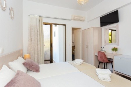 Grécko Rodos Varelis 8 dňový pobyt Raňajky Letecky Letisko: Praha June 2026 ( 7/06/26-14/06/26)