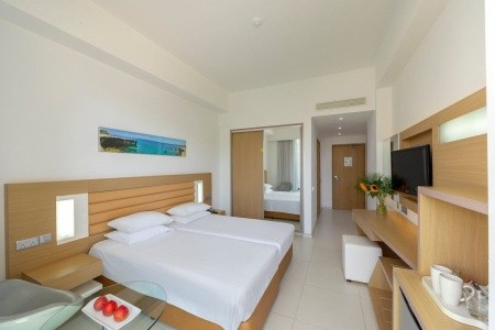 Vrissaki Beach (Paralimni) - 2