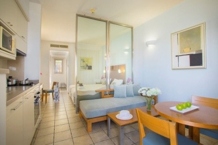 Louis Althea Beach - 10