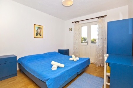 Robinzonáda 3298-3307 - 4