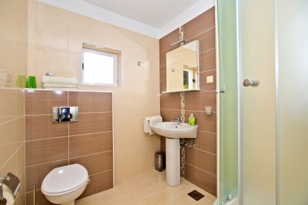 Robinzonáda 3298-3307 - 15