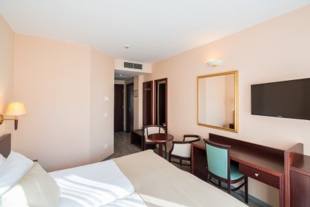 Iberostar Bellevue - 8