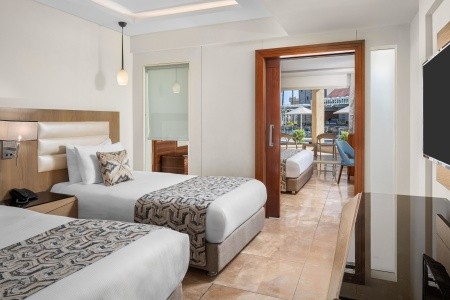 Egypt Hurghada Beach Albatros Resort 10 dňový pobyt Ultra All inclusive Letecky Letisko: Praha April 2026 (13/04/26-22/04/26)