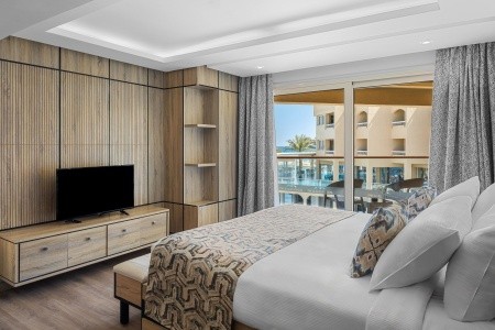 Egypt Hurghada Beach Albatros Resort 10 dňový pobyt Ultra All inclusive Letecky Letisko: Praha April 2026 (13/04/26-22/04/26)