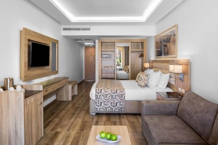 Egypt Hurghada Beach Albatros Resort 10 dňový pobyt Ultra All inclusive Letecky Letisko: Praha April 2026 (13/04/26-22/04/26)