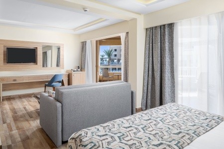 Egypt Hurghada Beach Albatros Resort 10 dňový pobyt Ultra All inclusive Letecky Letisko: Praha April 2026 (13/04/26-22/04/26)