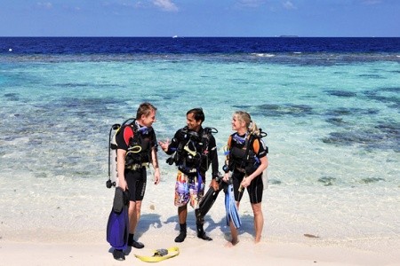 Maldivy Severný Atol Male Bandos Island Resort 7 dňový pobyt Polpenzia Letecky Letisko: Praha February 2026 ( 2/02/26- 8/02/26)