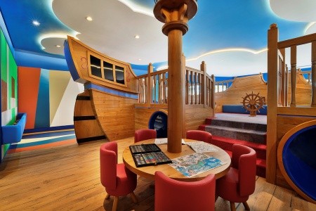 Hilton Dubai Palm Jumeirah - 7