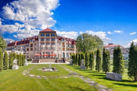 Slovensko Západné Slovensko Thermia Palace Health Spa 7 dňový pobyt Raňajky Vlastná April 2026 ( 8/04/26-14/04/26)