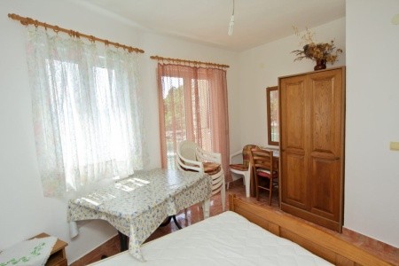 Chorvátsko Hvar Robinzonáda Ficus 8 dňový pobyt Bez stravy Vlastná August 2026 (15/08/26-22/08/26)