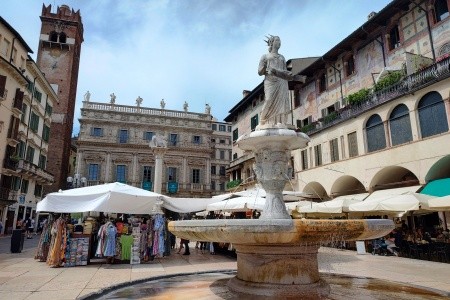 Itálie - Verona - opera Nabucco a velkolepé vily a zahrady kanálu Brenta - 1