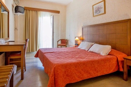 Grécko Korfu Popi Star 11 dňový pobyt Polpenzia Letecky Letisko: Praha June 2026 (26/06/26- 6/07/26)