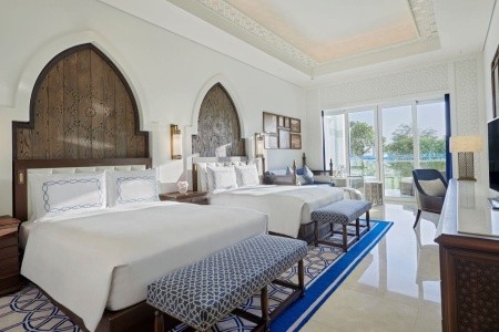 Katar Doha Hilton Salwa Beach Resort & Villas 15 dňový pobyt All Inclusive Letecky Letisko: Praha January 2026 (30/01/26-13/02/26)