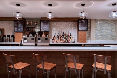 Bahamy  Courtyard Nassau Downtown/Junkanoo Beach 16 dňový pobyt Bez stravy Letecky Letisko: Viedeň January 2026 (29/01/26-13/02/26)