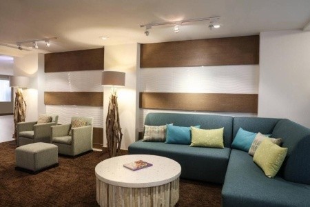 Bahamy  Courtyard Nassau Downtown/Junkanoo Beach 16 dňový pobyt Bez stravy Letecky Letisko: Viedeň January 2026 (29/01/26-13/02/26)