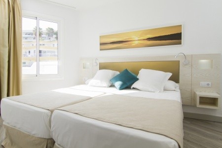 Kanárske ostrovy Tenerife Checkin Bungalows Atlántida 10 dňový pobyt Plná penzia Letecky Letisko: Budapešť October 2026 (12/10/26-21/10/26)