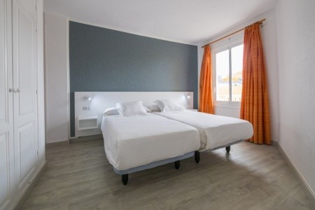 Kanárske ostrovy Tenerife Checkin Bungalows Atlántida 10 dňový pobyt Plná penzia Letecky Letisko: Budapešť October 2026 (12/10/26-21/10/26)