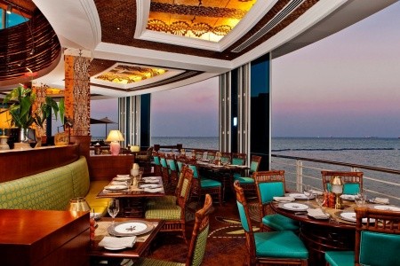 Katar Doha Hilton Doha 8 dňový pobyt Raňajky Letecky Letisko: Praha July 2026 (26/07/26- 2/08/26)