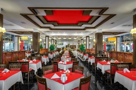 Crystal Aura Beach Resort & Spa - 8