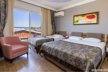 Crystal Aura Beach Resort & Spa - 14