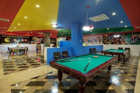 Crystal Aura Beach Resort & Spa - 20