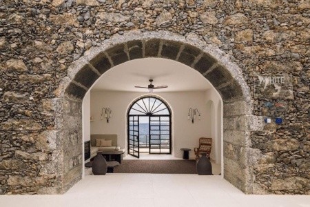 White Exclusive Suites & Villas - 9