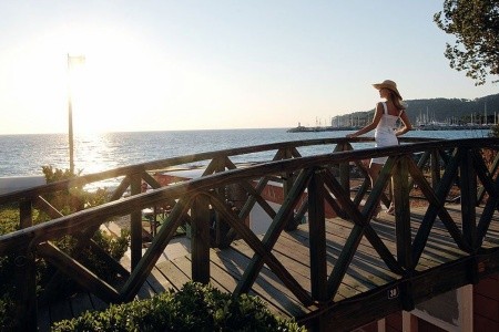 Iron Ambassador Plaza - 25