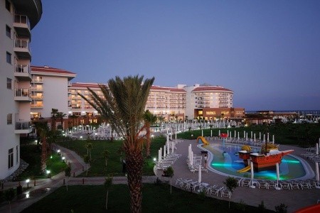 Seaden Sea World Resort & Spa - 9