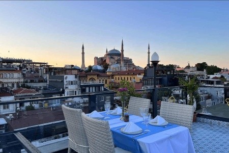 The Byzantium Hotel & Suites